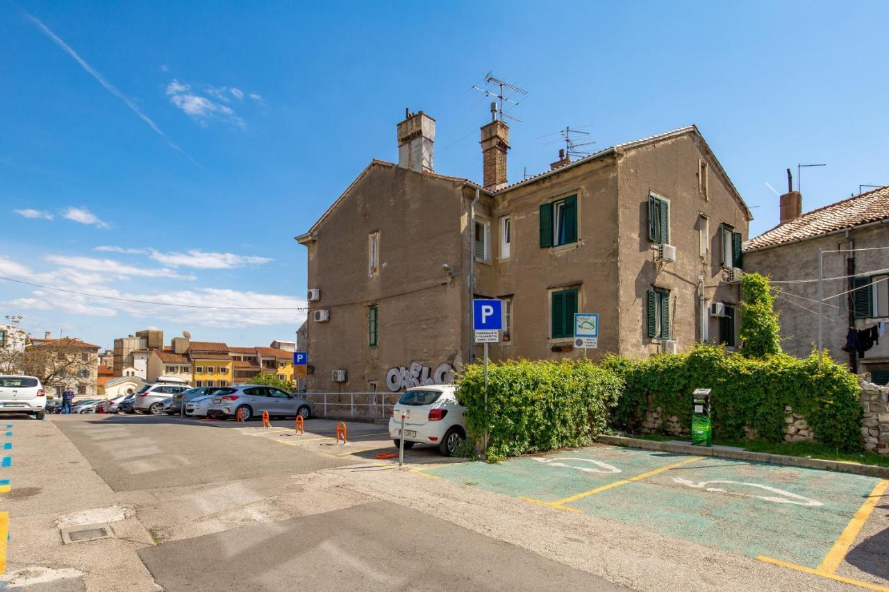 Rijeka Old Town Apartment Buitenkant foto